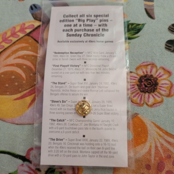 49ers Commemorative Pin - Red - Picture 4 of 4